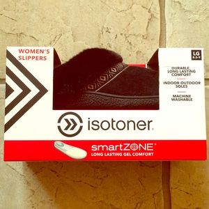 New isotoner gel slippers large 8.5-9